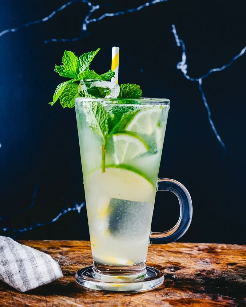 Download App to Pre-Order Gin & Mojito