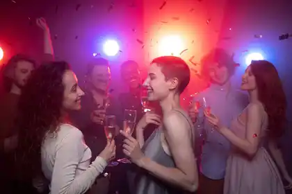 Nightlife scene for bars using pre-order drinks app.